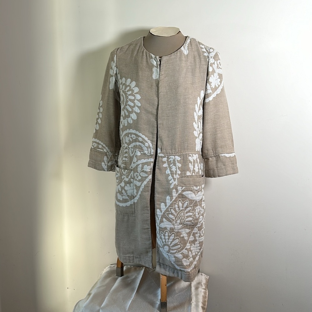 Chico's Linen Tunic Jacket, Size 0, Beige and White